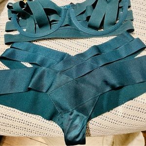 Victoria’s Secret Very Sexy Matching Set in Forest Green (Bra 32C, Panty XS)